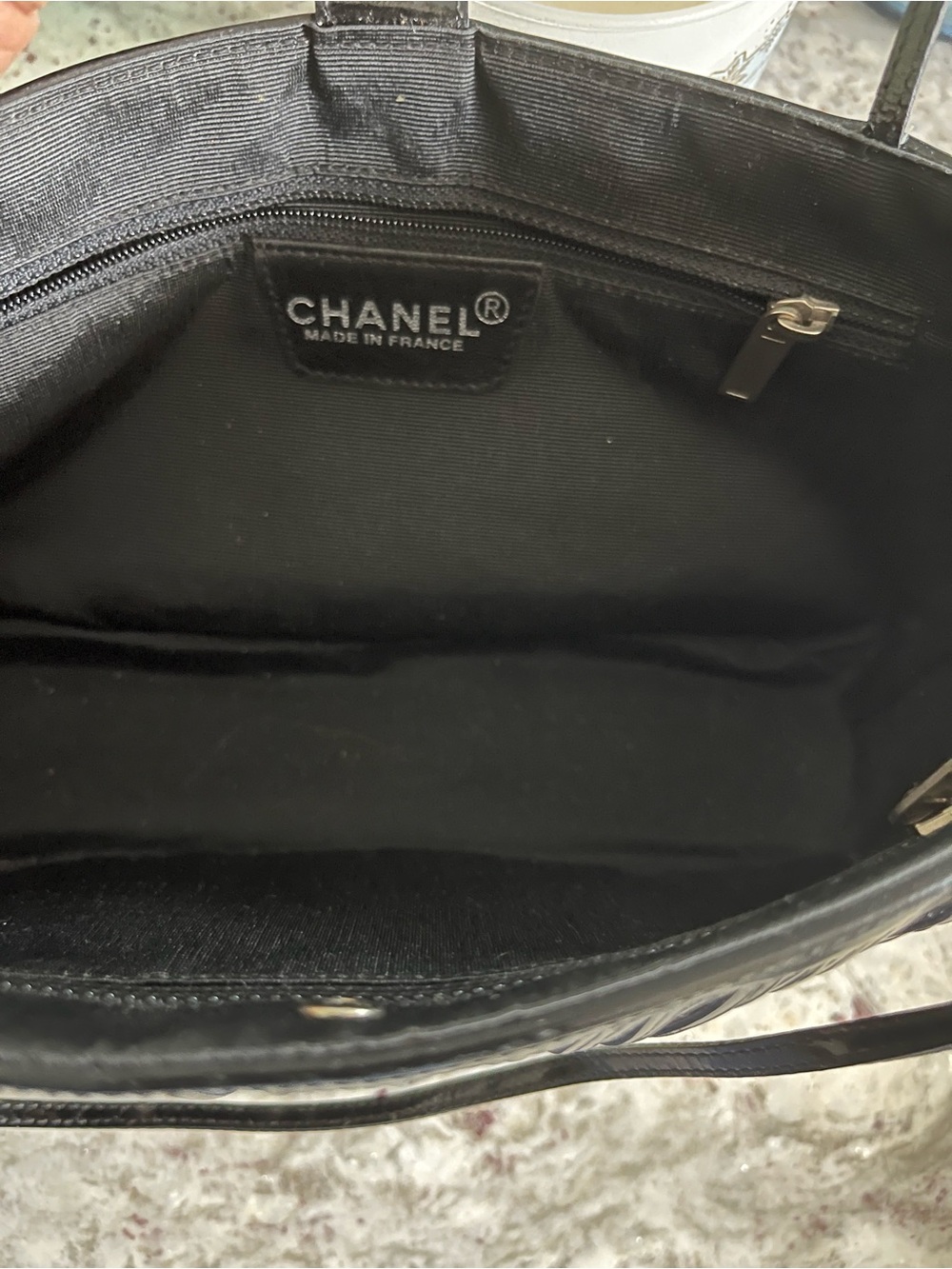 CHANEL Patent Canvas Fringe/quilted floral print bag. - Picture 15 of 15